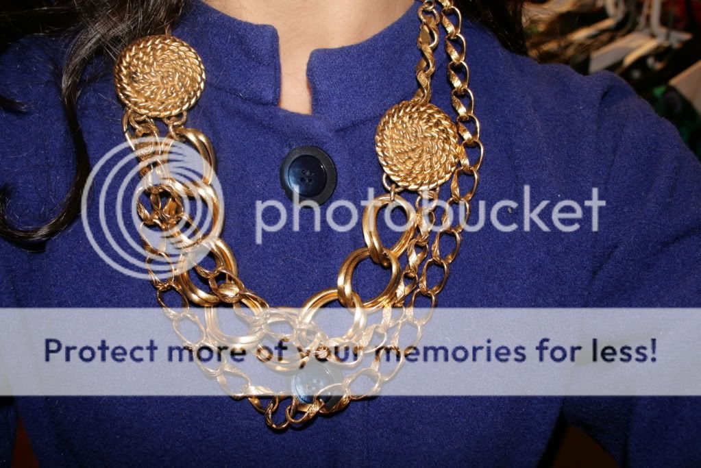 How To Overuse A Necklace That Isn't Yours In 7 days How To Overuse A Necklace That Isn't Yours In 7 days