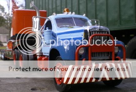 MackB611_zps75190bfd.jpg