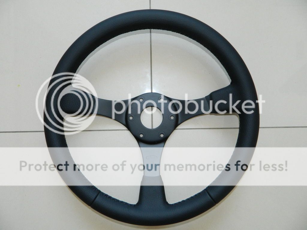 FordRS-grainyblackleatherblackstitching1